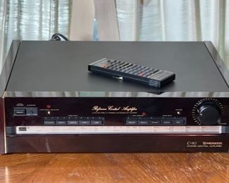 Pioneer C-90 Stereo Control Amplifier Preamp Preamplifier	5x18x16in	HxWxD
