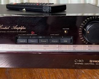 Pioneer C-90 Stereo Control Amplifier Preamp Preamplifier	5x18x16in	HxWxD
