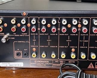 Pioneer C-90 Stereo Control Amplifier Preamp Preamplifier	5x18x16in	HxWxD
