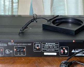 Vintage Pioneer F-91 AM/FM Digital Synthesized Stereo Tuner	3.5x18x12in	HxWxD
