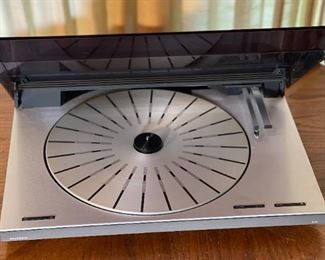 Bang & Olufsen Beogram TX2 Turntable MMC 3 Phono Cartridge B&O TX-2	3 x 16.5 x 13in	HxWxD
