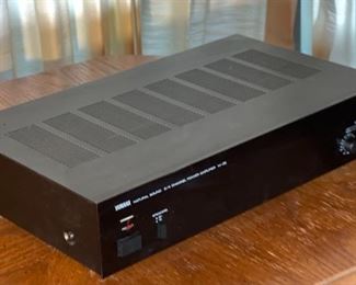 Yamaha M-35 Stereo Power Amplifier 2/4 Channel Amp	3.5 x 17 x 11in	HxWxD
