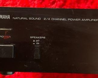 Yamaha M-35 Stereo Power Amplifier 2/4 Channel Amp	3.5 x 17 x 11in	HxWxD
