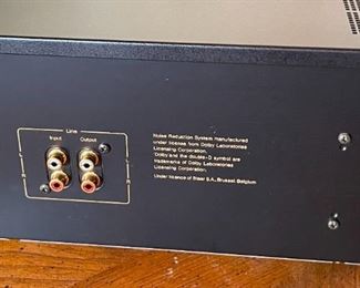 Nakamichi CR-7A Cassette Deck Tape Player  CR7a with Remote	5.5 x 17 x 12.5in	HxWxD
