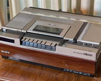 Sony SL-5800 Betamax VCR Video Cassette Recorder	6.5 x 19.5 x 15in	HxWxD
