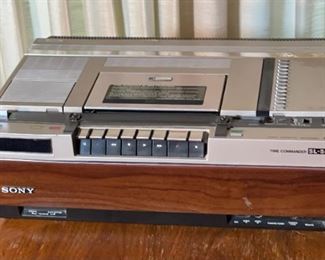 Sony SL-5800 Betamax VCR Video Cassette Recorder	6.5 x 19.5 x 15in	HxWxD
