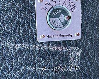 Zeiss Ikon Tenax 35mm Camera w/ Carl Zeiss 50mm 2.8 Lens	3.75x5.5x4in	HxWxD
