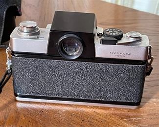 Beseler Topcon Super D 35mm SLR Camera Tokyo Kogaku R.E. Auto-Topcor 1:3.5 f2.5cm Lens 25mm f/3.5	4.25x6x4.75in	HxWxD
