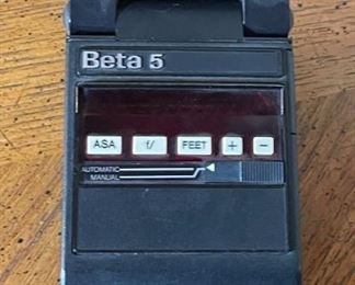 Rollei Rolleiflex Beta 5 Flash	2x3x6.5in	HxWxD
