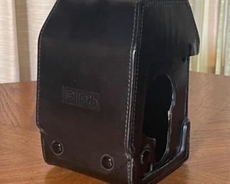 Rollei Rolleiflex SL66 Eveready Case Black Leather	4.5x4.5x7in	HxWxD
