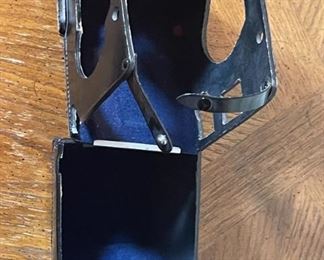 Rollei Rolleiflex SL66 Eveready Case Black Leather	4.5x4.5x7in	HxWxD
