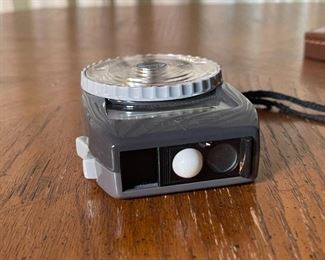 Gossen Lunasix Light Meter	1.5x3x4.5in	HxWxD
