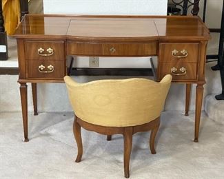 AS-IS John Widdicomb Flip-Top Vanity & 1262 Swivel Chair	29 x 47 x 21in	HxWxD

