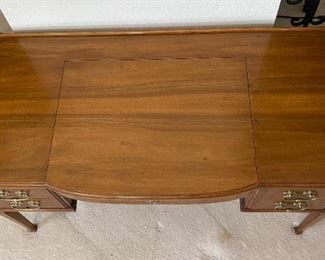 AS-IS John Widdicomb Flip-Top Vanity & 1262 Swivel Chair	29 x 47 x 21in	HxWxD
