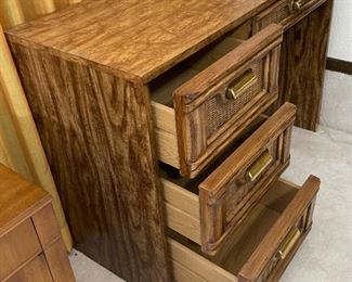 Vintage Desk	29 x 42 x 18.5in	HxWxD
