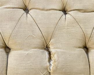 AS-IS Vintage Tufted  Bench	18 x 55 x 16.5in	HxWxD
