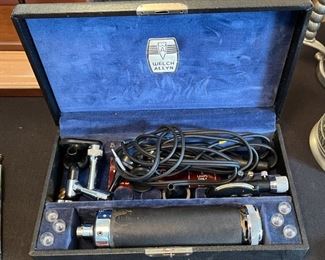 WWII Welch Allyn Co. Ophthalmoscope U.S. 3-540-800 US Military	2.5x8.5x9.5in	HxWxD
