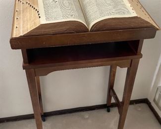 Dictionary Stand With dictionary	33x24x14in	HxWxD
