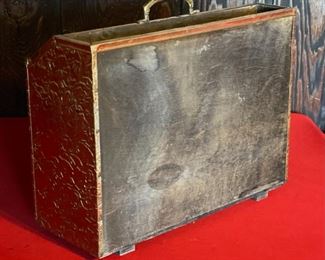 Vintage Hammered Brass Magazine Holder Newspaper Rack	12x14.5x5.75in	HxWxD
