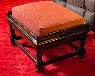 Ottoman	16.5 x 24 x 20	HxWxD
