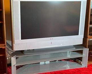 Sony Wega projection TV with Stand		
