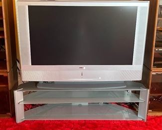 Sony Wega projection TV with Stand		
