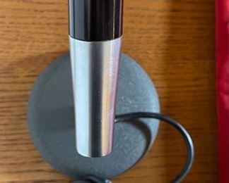 Shure 545S Series 2 Unidyne III Microphone with Stand, Cable & Pouch	10 x 6 in Diameter	
