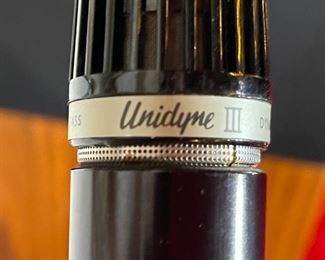 Shure 545S Series 2 Unidyne III Microphone with Stand, Cable & Pouch	10 x 6 in Diameter	
