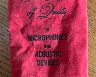 Shure 545S Series 2 Unidyne III Microphone with Stand, Cable & Pouch	10 x 6 in Diameter	
