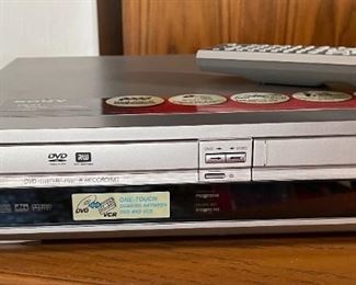 Sony VCR DVD Combo Player/Recorder RDR-VX500 w/Remote	3.5 x 17 x 12.5in	HxWxD
