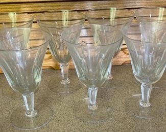 7pc Cut Glass Flare Wine Glasses	5.75 x 3.5in diameter	
