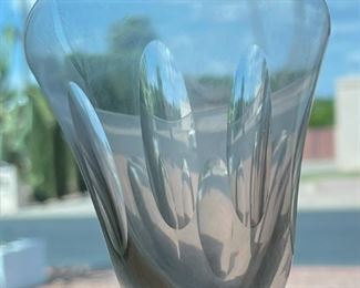 7pc Cut Glass Flare Wine Glasses	5.75 x 3.5in diameter	
