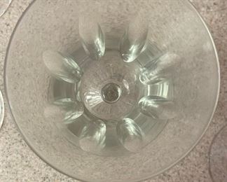 7pc Cut Glass Flare Wine Glasses	5.75 x 3.5in diameter	
