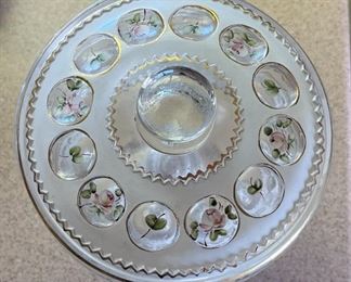 Hand Painted Tiffin Glass Kings Crown Wedding Bowl	11 x 7in diameter	
