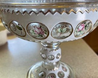 Hand Painted Tiffin Glass Kings Crown Wedding Bowl	11 x 7in diameter	
