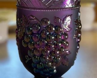 Northwood Carnival Glass Purple Grape & Cable Vase	8x5in diameter	
