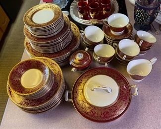 87 pc Royal Worcester Embassy Ruby Fine Bone China RED	87 piece	
