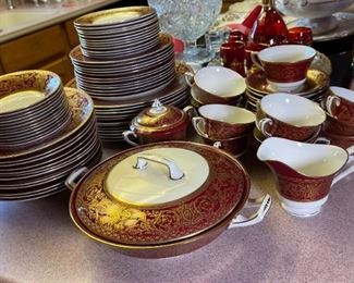 87 pc Royal Worcester Embassy Ruby Fine Bone China RED	87 piece	
