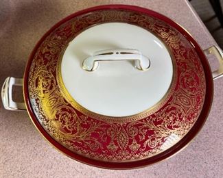 87 pc Royal Worcester Embassy Ruby Fine Bone China RED	87 piece	
