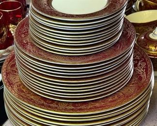 87 pc Royal Worcester Embassy Ruby Fine Bone China RED	87 piece	
