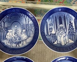 10pc B&G Bing Grondahl Christmas Plates 1990s	7.25in Diameter	
