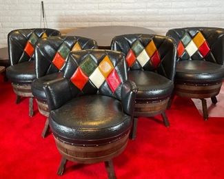 6pc 1970s Kentucky Bourbon Barrel Chairs & Game Table Oak Keg Furniture	Table: 28in x 48in diameter	
