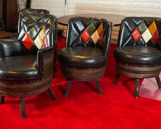 6pc 1970s Kentucky Bourbon Barrel Chairs & Game Table Oak Keg Furniture	Table: 28in x 48in diameter	
