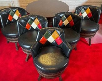 6pc 1970s Kentucky Bourbon Barrel Chairs & Game Table Oak Keg Furniture	Table: 28in x 48in diameter	
