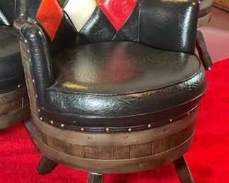 6pc 1970s Kentucky Bourbon Barrel Chairs & Game Table Oak Keg Furniture	Table: 28in x 48in diameter	
