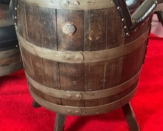 6pc 1970s Kentucky Bourbon Barrel Chairs & Game Table Oak Keg Furniture	Table: 28in x 48in diameter	
