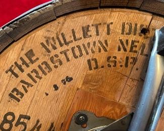 6pc 1970s Kentucky Bourbon Barrel Chairs & Game Table Oak Keg Furniture	Table: 28in x 48in diameter	
