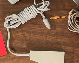 Rollei Rolleivision 66 Medium Format Slide Projector 6x6 Vario Heidosmat 110-160mm f/3.5 Lens	10.5x17x9in	HxWxD
