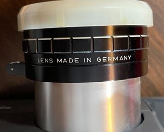 Rollei Rolleivision 66 Medium Format Slide Projector 6x6 Vario Heidosmat 110-160mm f/3.5 Lens	10.5x17x9in	HxWxD
