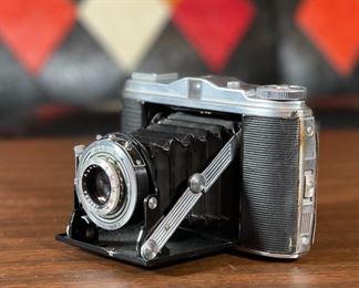 Vintage AGFA 120 Folding Camera AGNAR 85mm	3.5x5.25x4in	HxWxD
